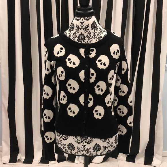 JawBreaker Sweaters - Adorable Skull Cardigan